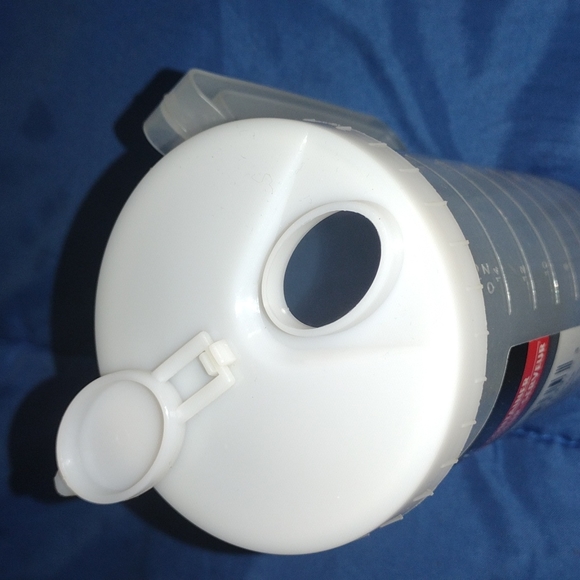 Mix and serve container - Picture 5 of 6